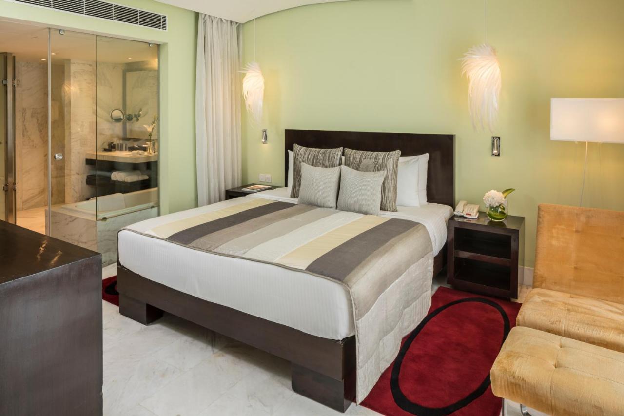The Park Chennai Hotel Bagian luar foto