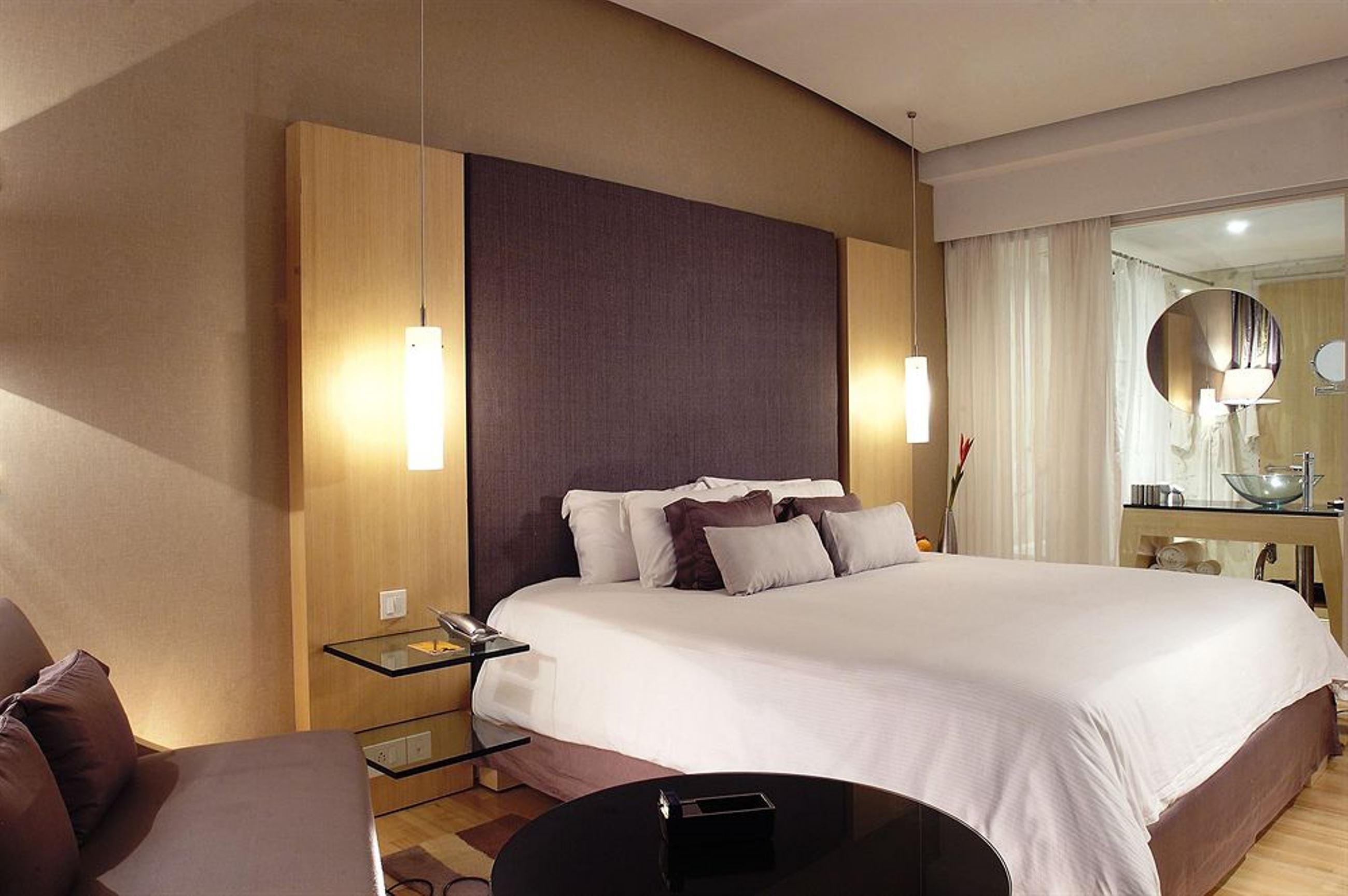 The Park Chennai Hotel Ruang foto A bedroom at the hotel