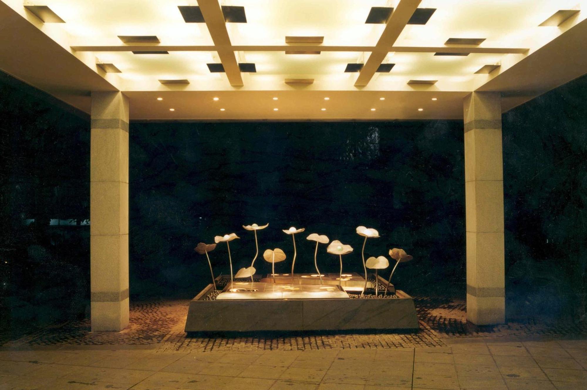 The Park Chennai Hotel Bagian luar foto The Lotus Fountain