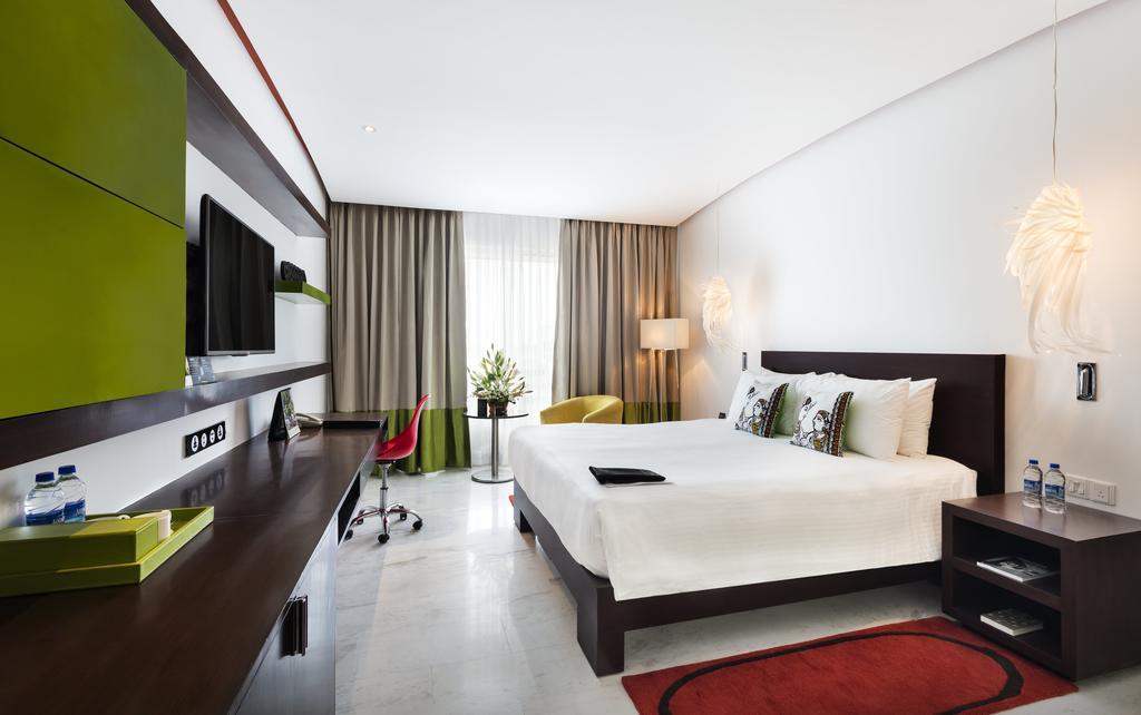 The Park Chennai Hotel Bagian luar foto A room at the hotel